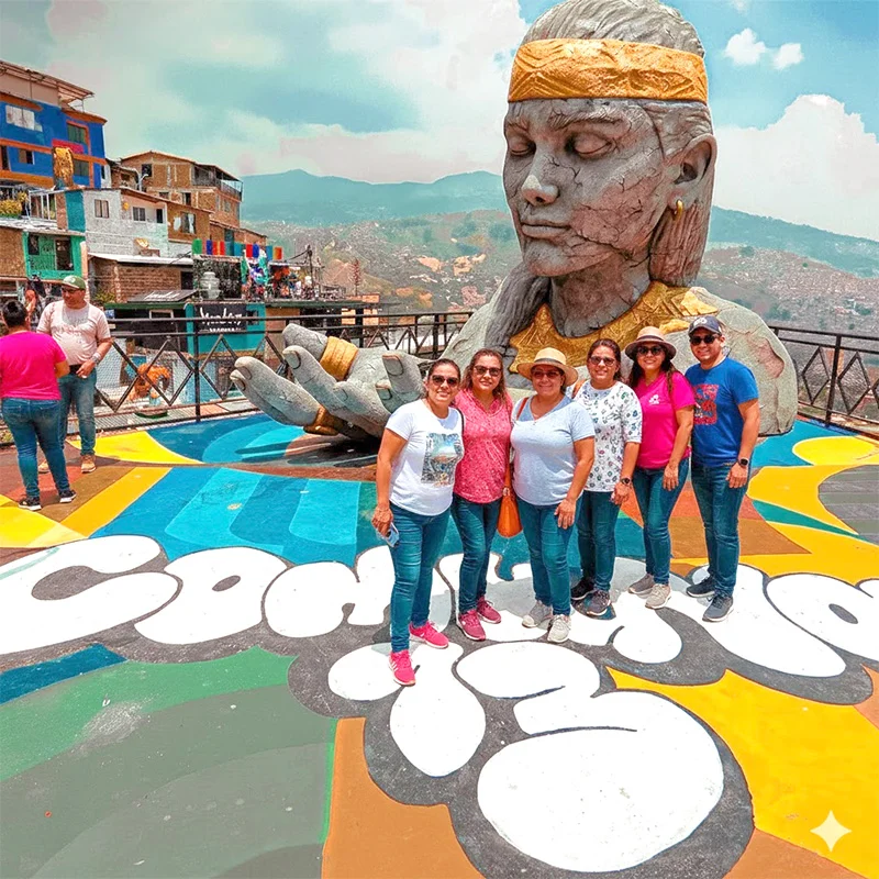 Walking Tour comuna 13 in medellin